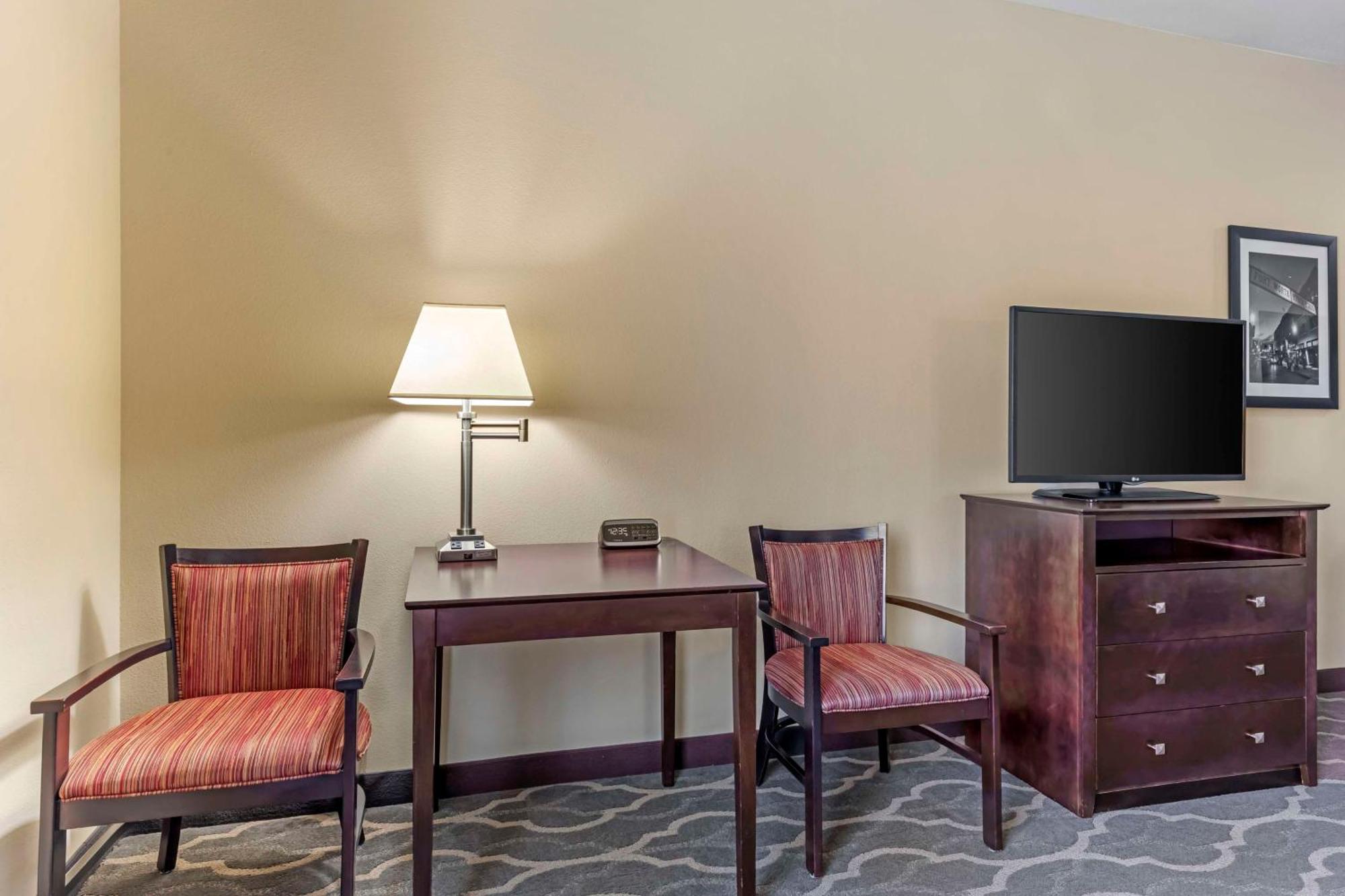 Best Western Plus Burleson Inn & Suites Ngoại thất bức ảnh