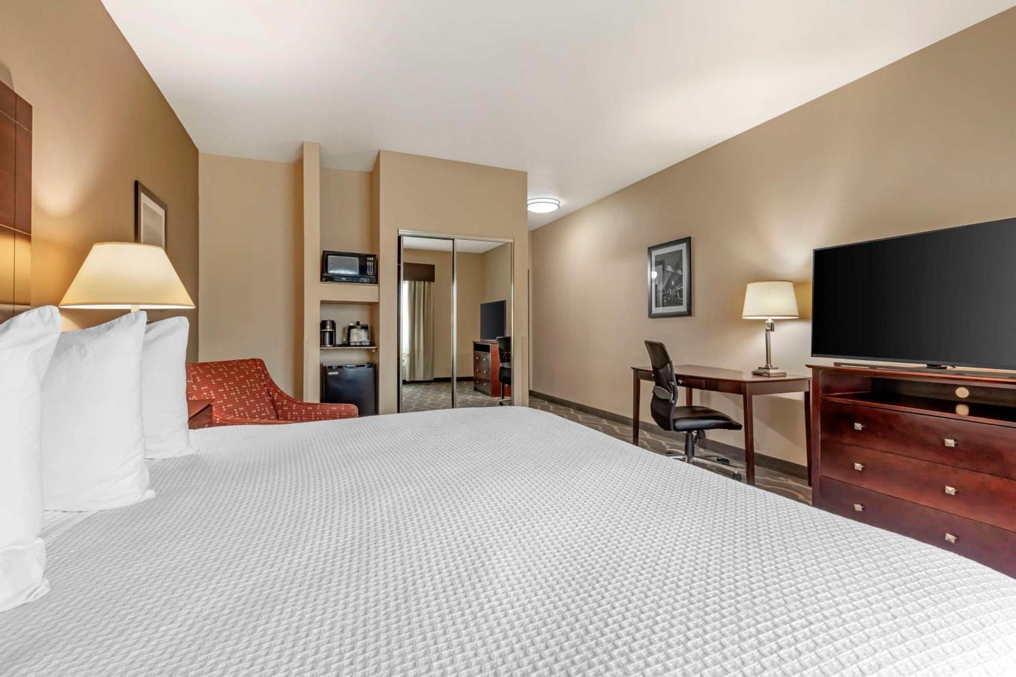 Best Western Plus Burleson Inn & Suites Ngoại thất bức ảnh