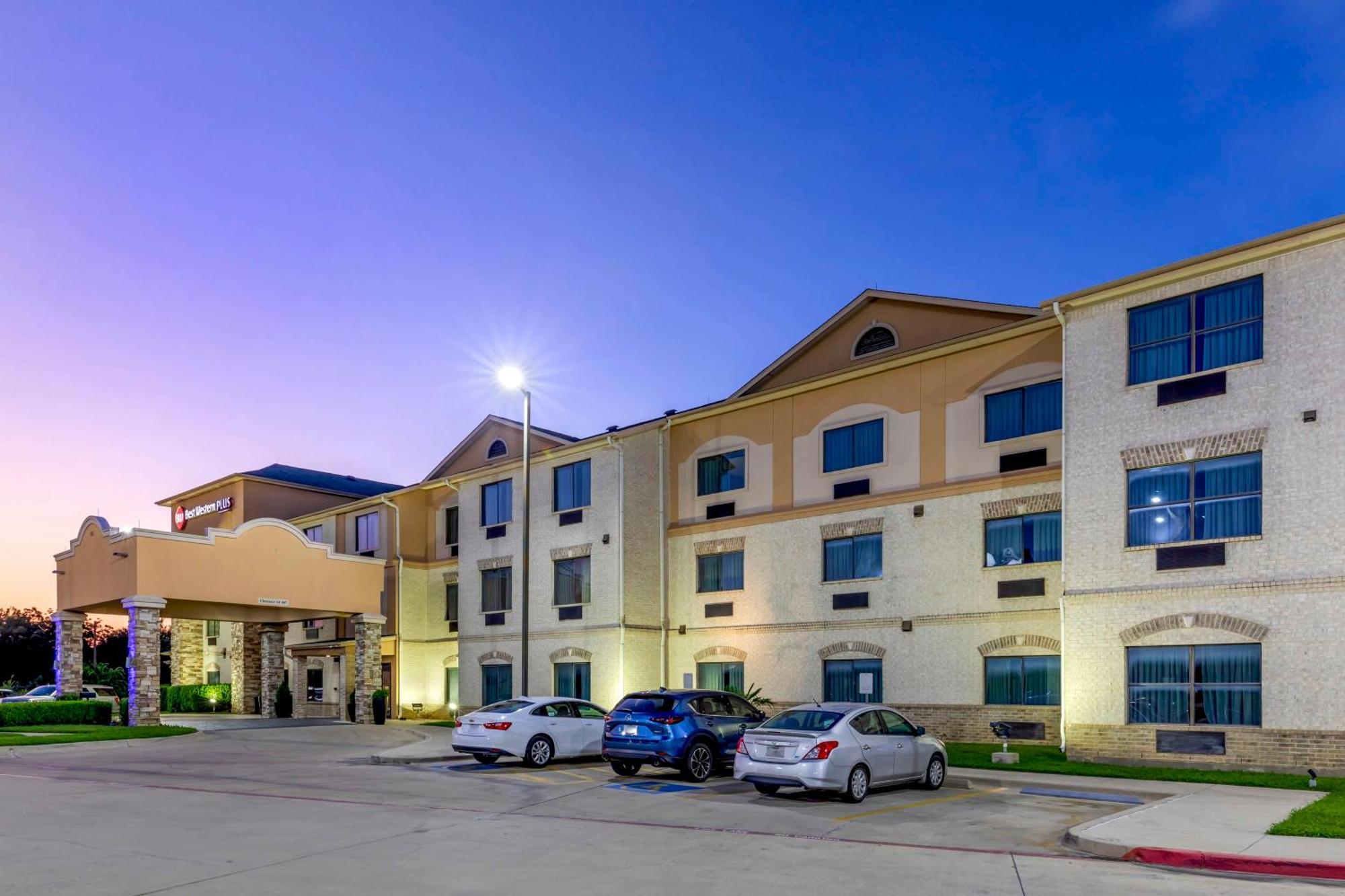 Best Western Plus Burleson Inn & Suites Ngoại thất bức ảnh